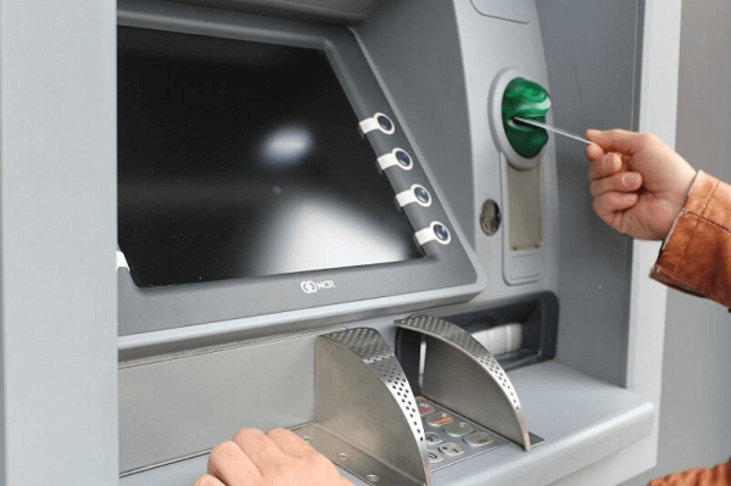 Đổi mã pin Vietcombank tại cây ATM