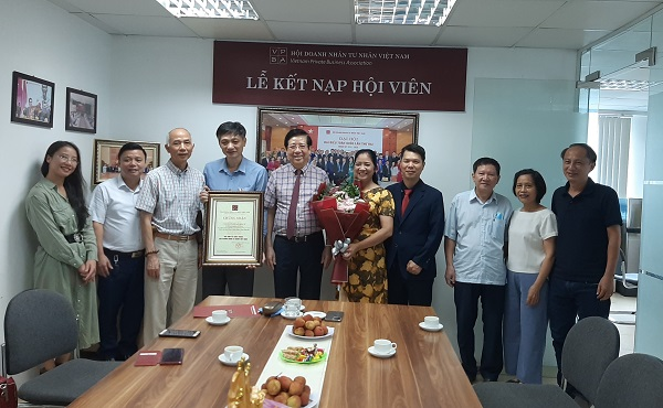 Hội Doanh nhân Tư nhân Việt Nam kết nạp hội viên mới 2 image 79